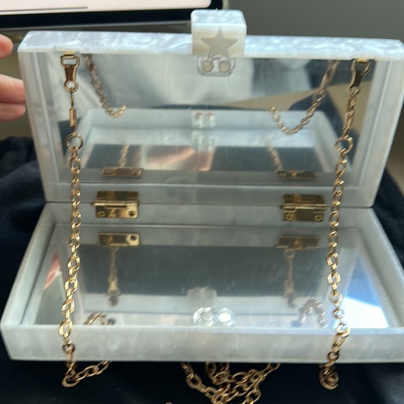 Mother of Pearl  and Gold lined confetti eye clutch. - Picture 4 of 5